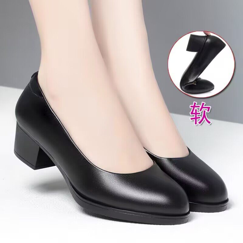 真皮工作鞋女黑色皮鞋女士软底女鞋子妈妈单鞋空姐职业高跟鞋大码