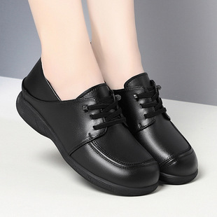 女中老年软底舒适平跟皮鞋 妈妈鞋 防滑 粗跟单鞋 真皮大码 春秋季 新款