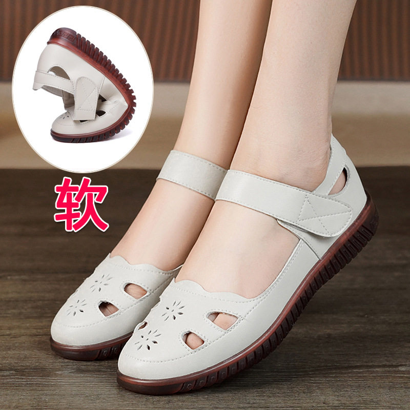 真皮凉鞋女2025春夏季新款平底中老年人妈妈鞋镂空牛筋底软底皮鞋