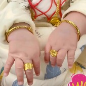 小宝宝手镯2025新款 18K镀黄金色儿童金镯子婴儿满月百天手环礼物