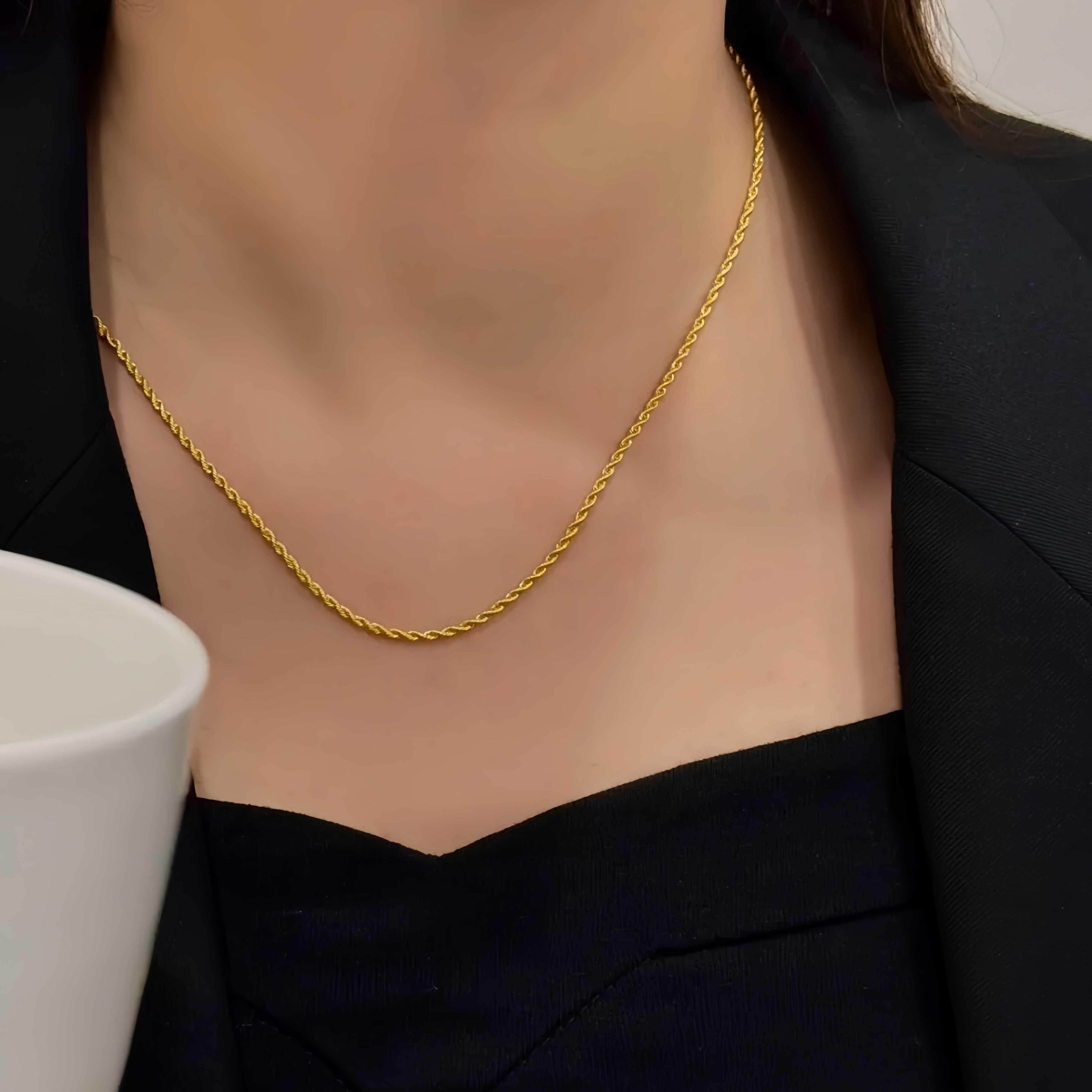 宝藏女孩~2025新潮款麻花链裸链项链18K黄金色日常百搭男女锁骨链