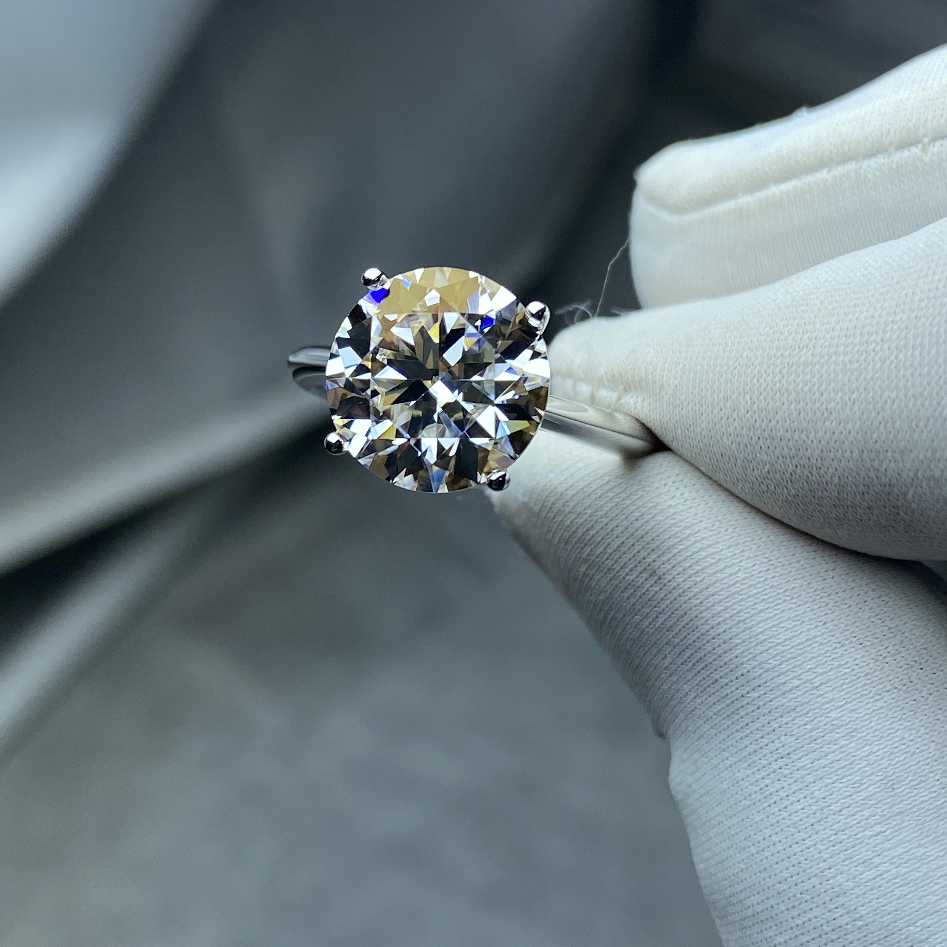 Pt950铂金5克拉培育钻戒女精致四爪戒指情侣款结婚婚戒生日礼物