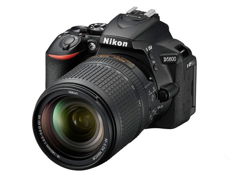 Nikon/尼康D5600 D5300 D5500 18-55mm套机入门高清数码单反相机-封面