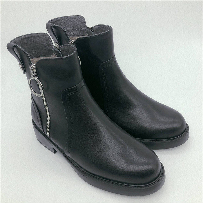 KISSCAT接吻猫2018冬牛皮羊毛里圆头方跟通勤短靴女鞋KA98718-11