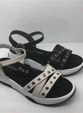 KISSCAT接吻猫2018夏牛皮金属铆钉舒适厚底罗马凉鞋女KA98381-52