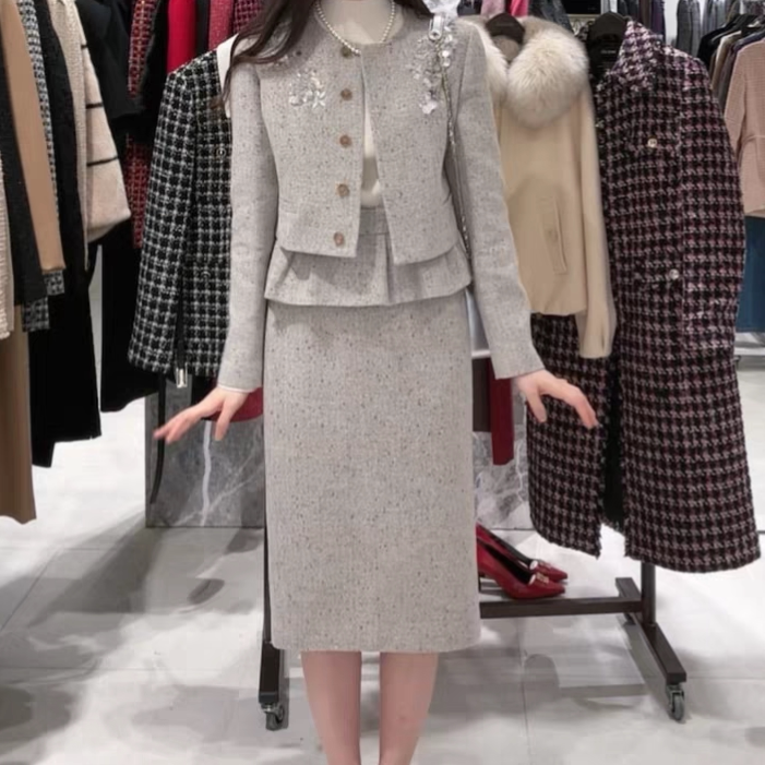 25年冬季新款韩版气质知性优雅通勤羊毛小香风外套+半身裙套装女