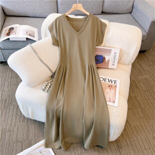 休闲气质V领短袖连衣裙夏季大码胖mm梨形身材收腰显瘦遮肉直筒裙