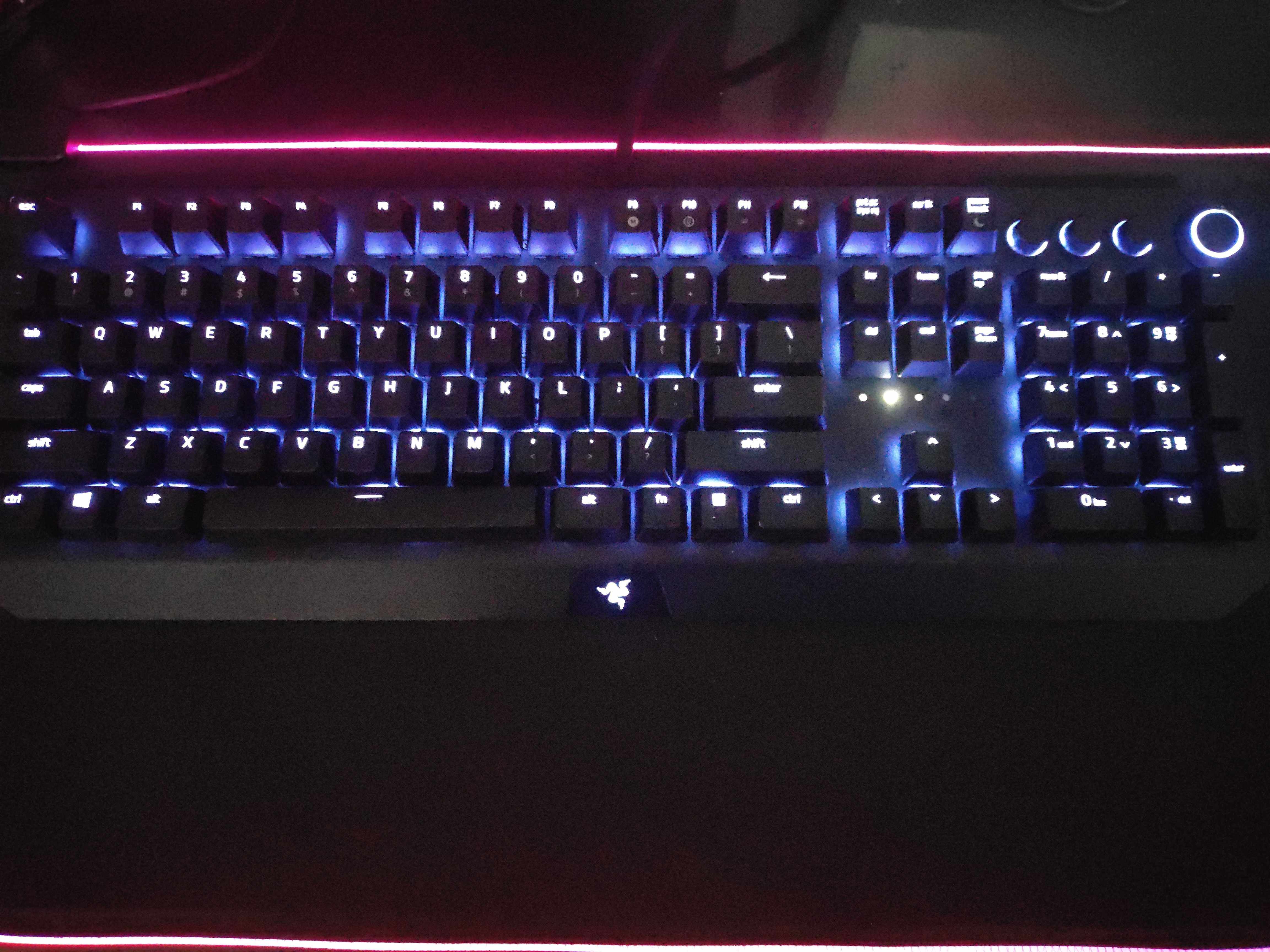 Used Razer Razer Black widow spider Symphony Elitein the Computer Hardware/Monitor/Computer Peripherals , Keyboard  category - from Buy2taobao.com to provide professional Taobao agent buy service