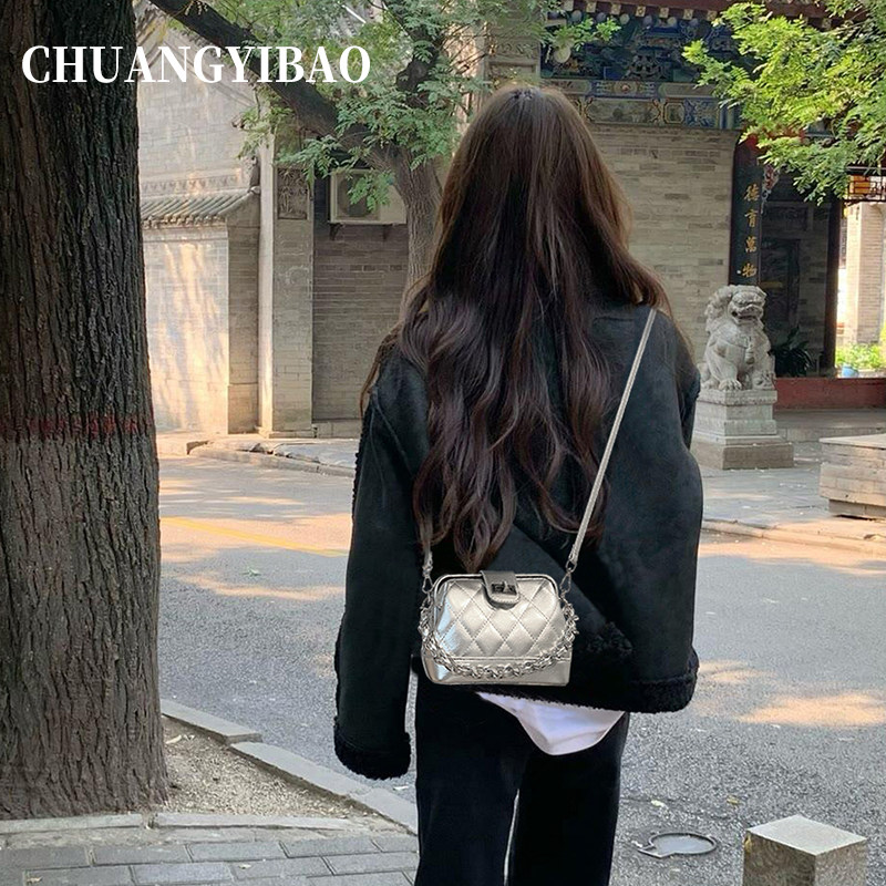 轻奢小众设计高级感斜挎医生包