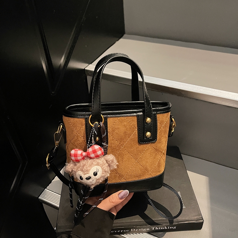 麂皮绒超火小包女式2025新款