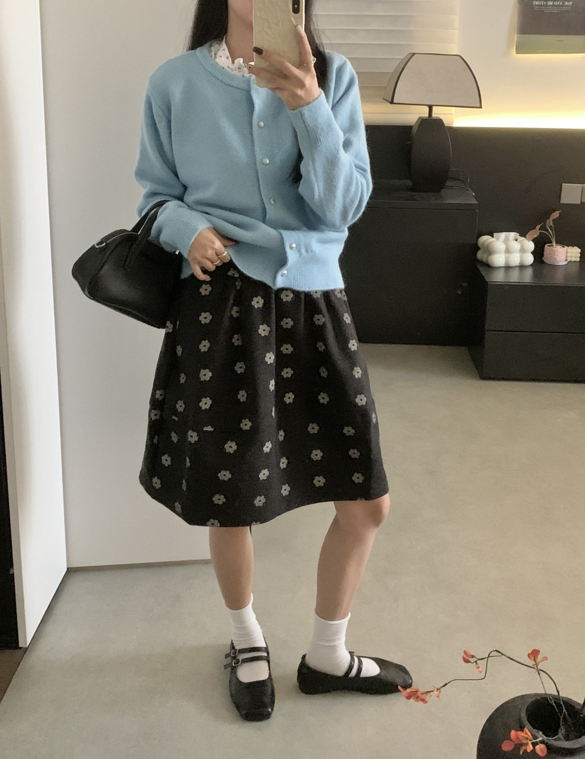 2026秋季黑色花朵五分裙时尚显瘦欧货松紧腰中裙宽松女裙韩版百搭