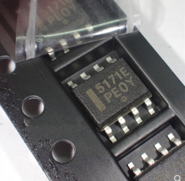 CS5171ED8G   CS5171EDR8G SOP-8   丝印 5171E  开关稳压器