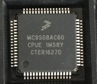 原装正品 MC9S08AC60CPUE MC9S08AC60 微控制器 QFP64