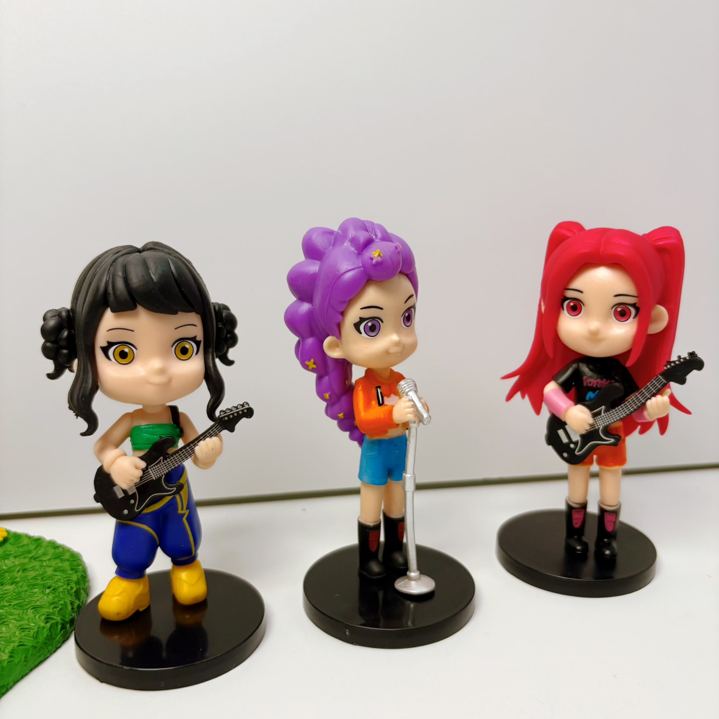 跨境新款猎魔女团KPOP带乐器鲁米手办公仔玩具模型摆件女孩的礼物