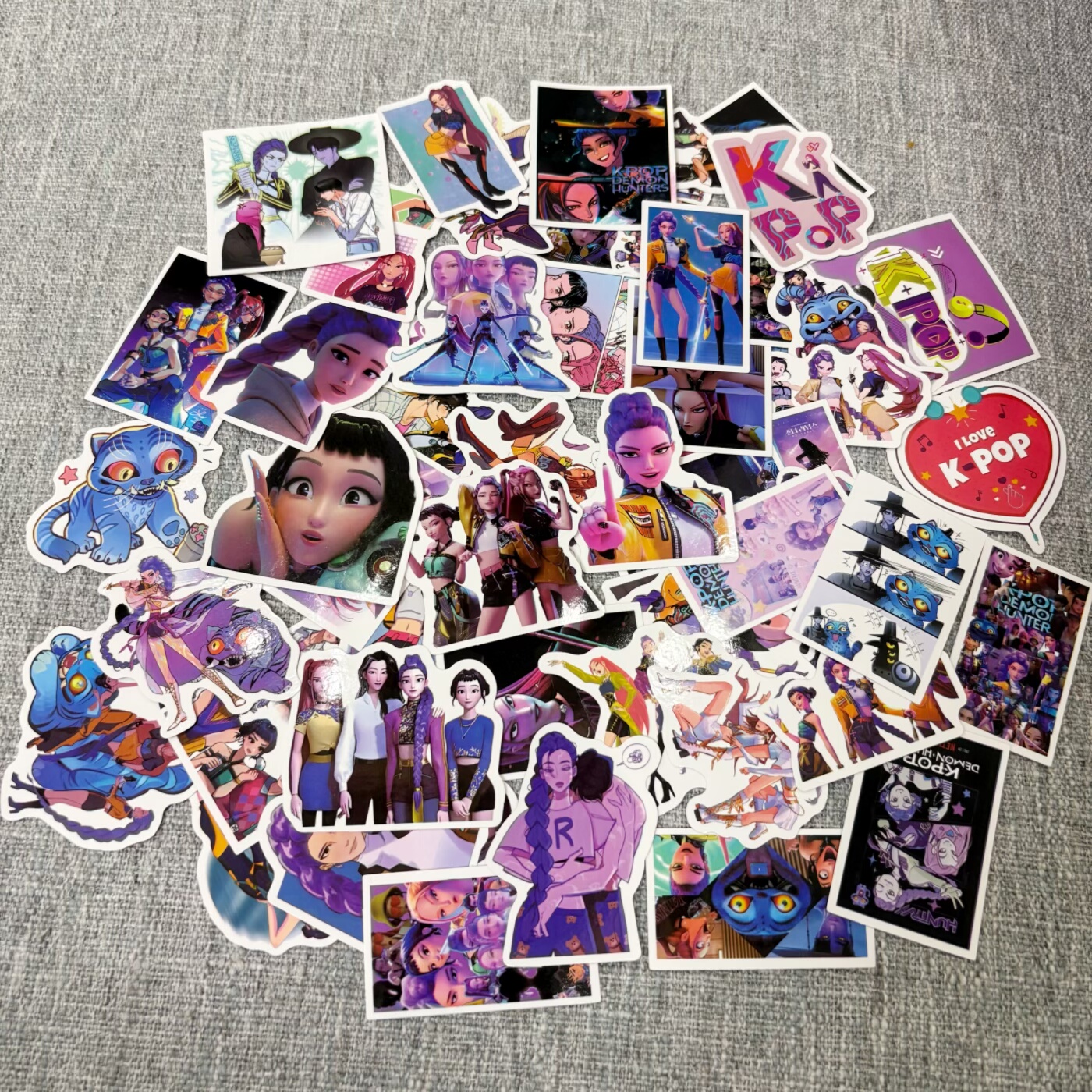 猎魔女团K-Pop礼物动漫角色贴纸韩流恶魔猎人涂鸦贴纸DIY装饰贴纸