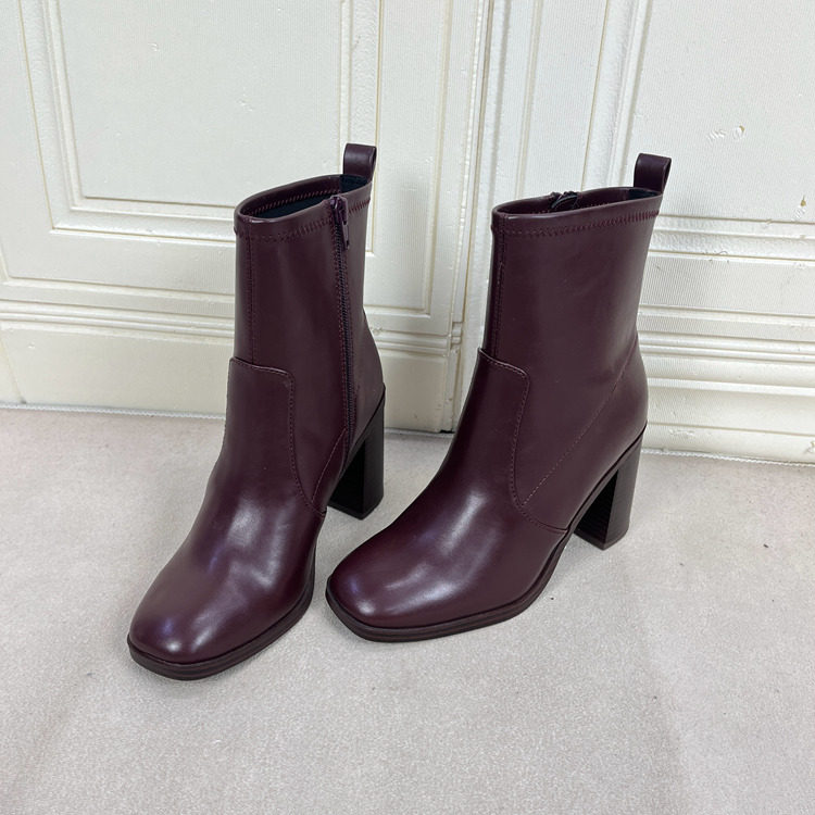 方头纯色粗高跟侧拉链时装短靴