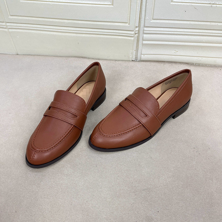 圆头纯色粗跟英伦风单鞋乐福鞋