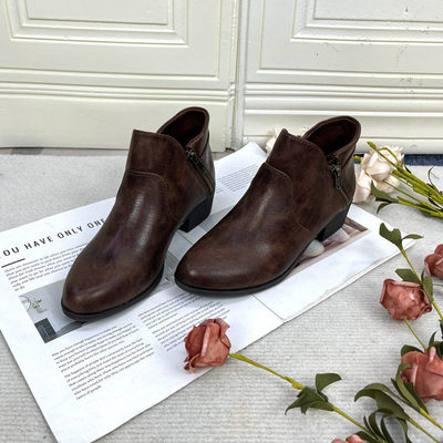 尖头粗跟侧拉链复古舒适短靴