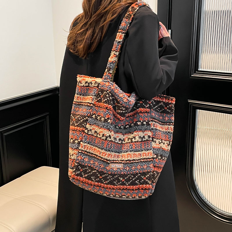 羊羔毛茸托特包大容量通勤单肩包