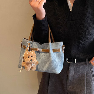 韩国小众手拎通勤包女2026新款潮时尚百搭斜挎包大容量休闲单肩包