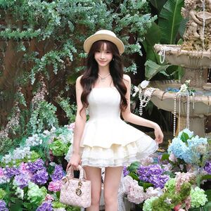 夏季甜妹风米白色方领无袖裙女蕾丝拼接收腰显瘦氛围感纯欲连衣裙