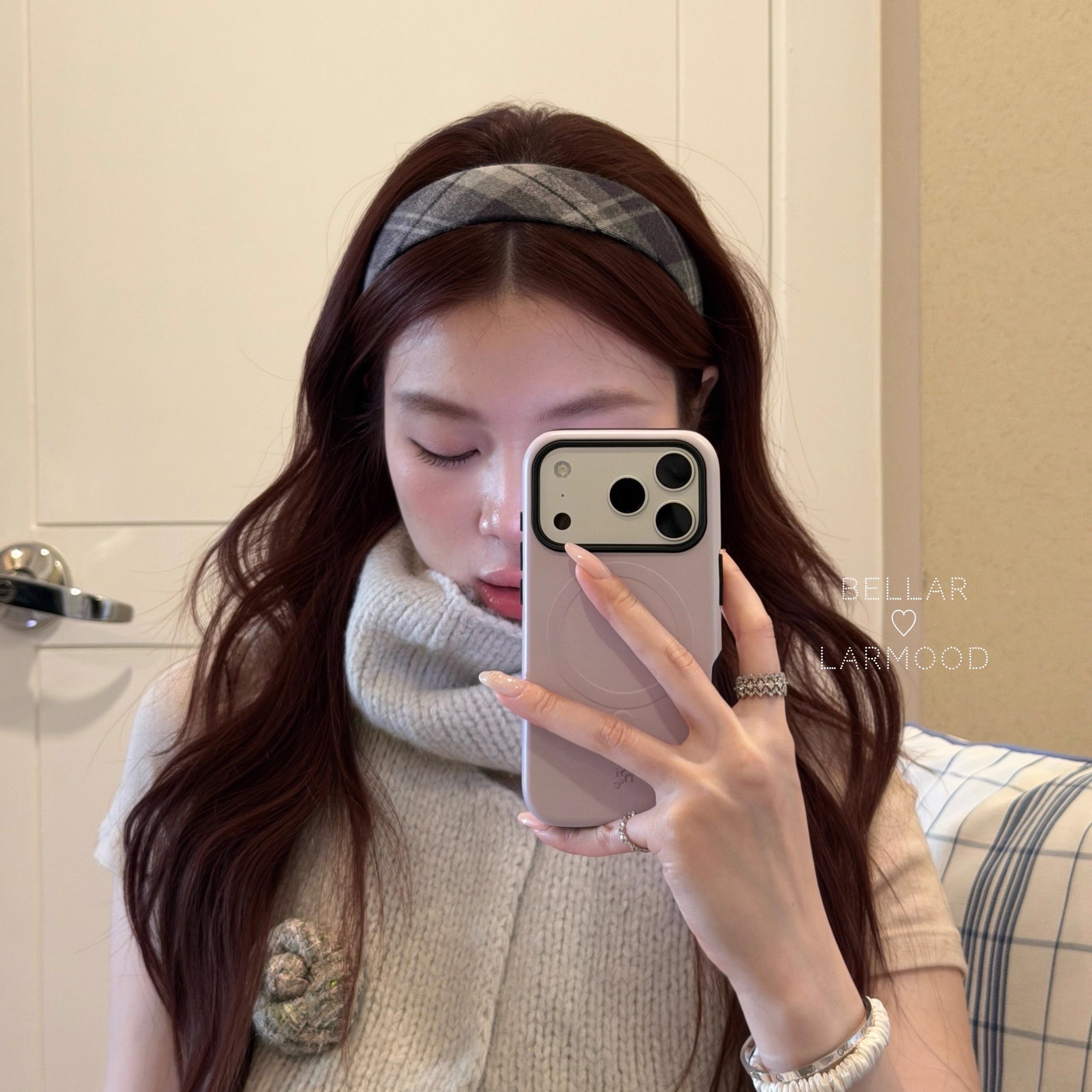 灰绿经典复古格纹爱心学院风发箍