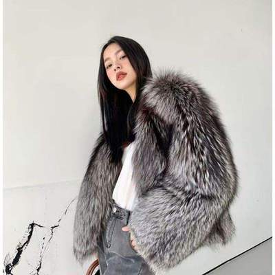 2024秋冬女士短款银狐毛裘皮外套时尚轻奢加厚保暖名媛皮草棉上衣