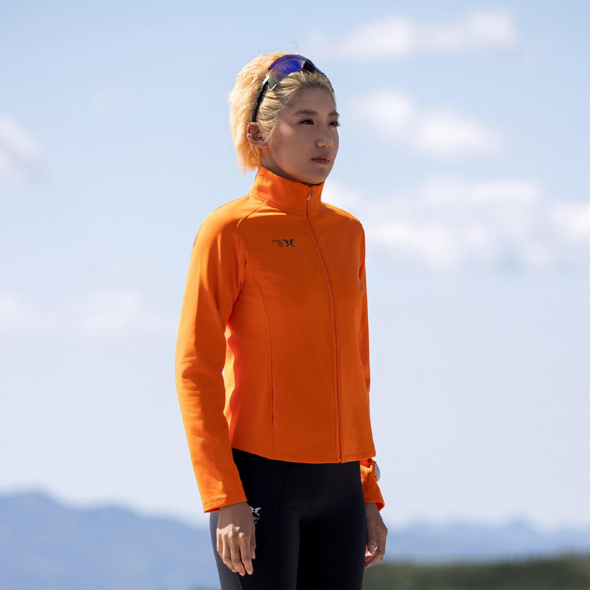 BODYWIT身体智慧云迹女款加绒保暖立领卫衣长袖塑型外套