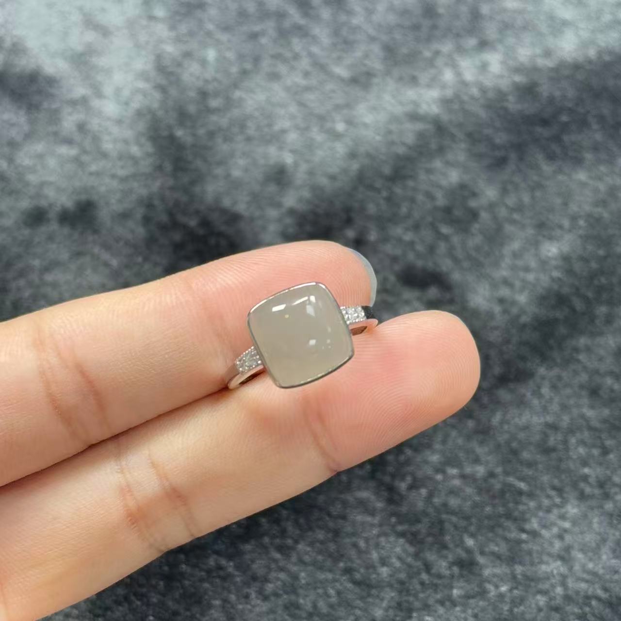 925和田玉烟紫戒指-约11*11*7mm-多样性发货- Y华 B1102