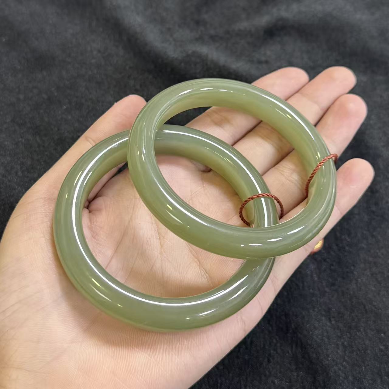 和田玉手镯-约12*9mm-多样性发货-H泰-Y9459