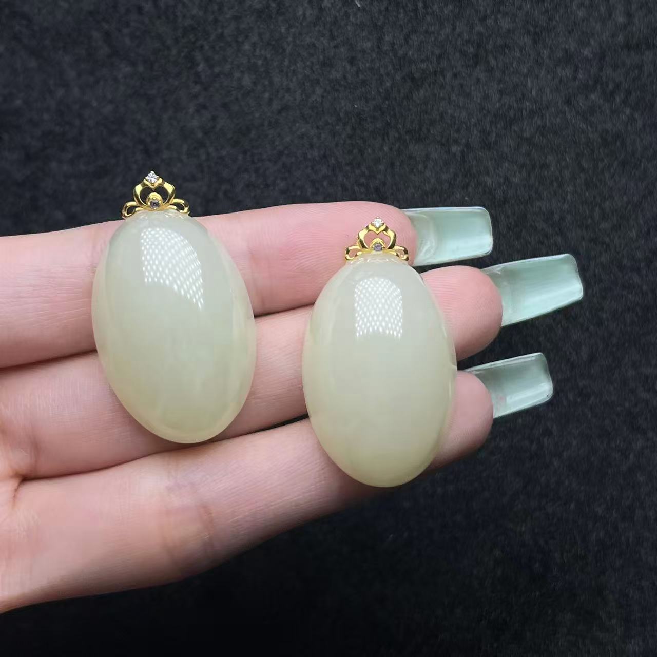 18k和田玉晴水蛋面吊坠-约20*34*9mm-多样性发货-YSP金-Y440