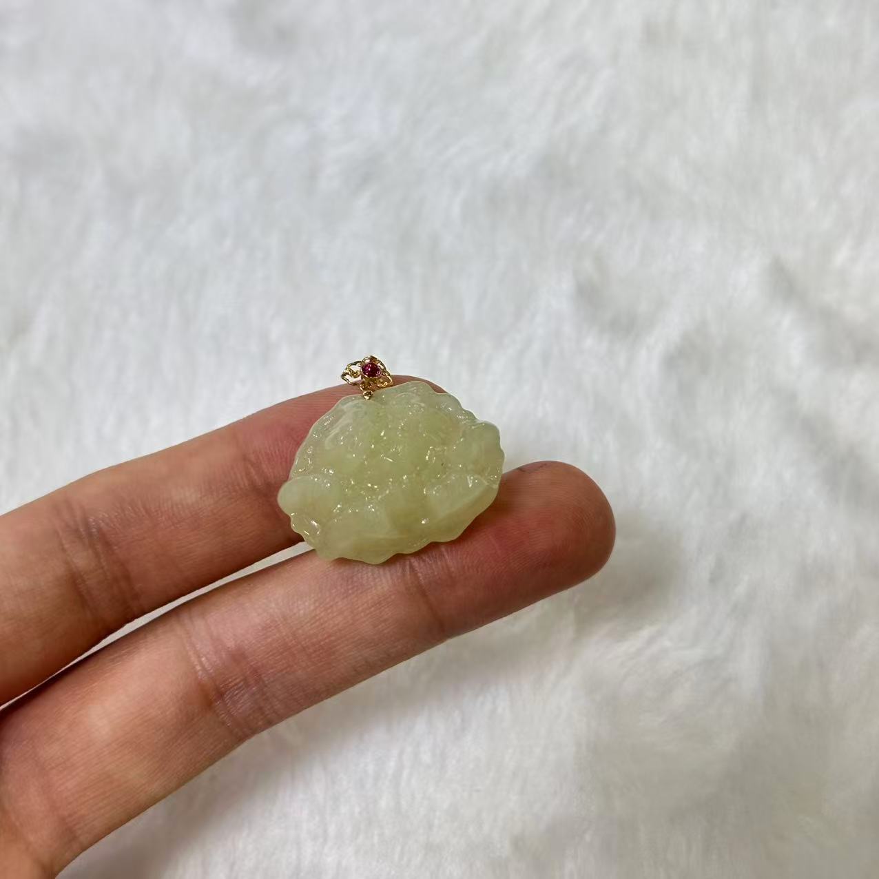 18k和田玉黄口富贵花吊坠-约25*22*11mm-多样性发货-ZC星Y9556