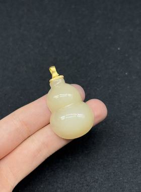 18K和田玉吊坠-约44*25*10mm-多样性发货-YSP金-B748