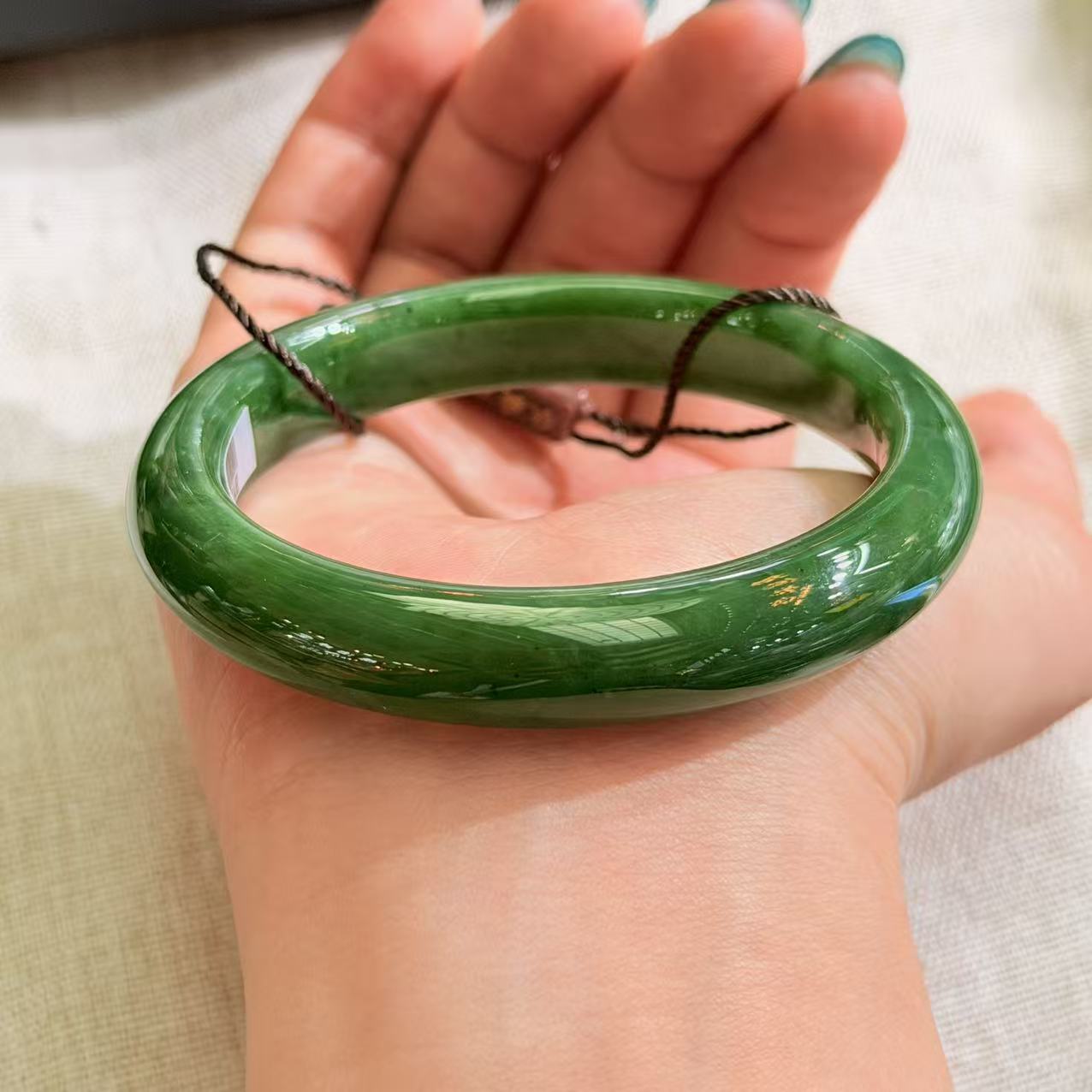 和田玉手镯-约12×9mm-多样性发货-H泰-A119