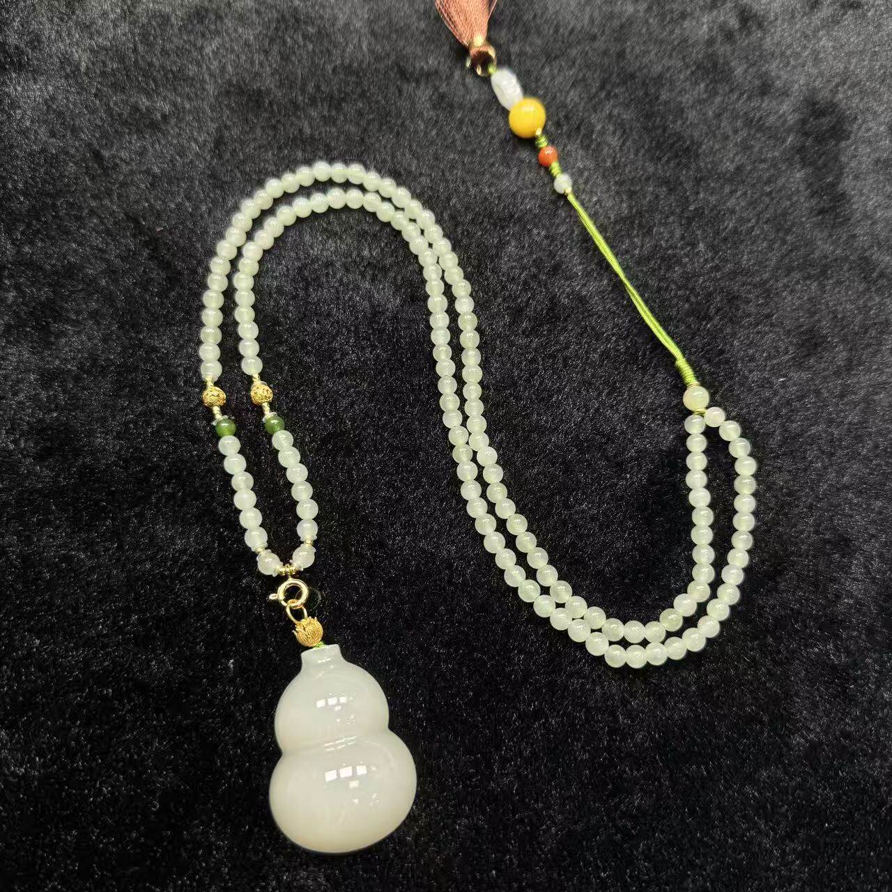 和田玉吊坠-约35*30*12mm-多样性发货-YSP金，B1253