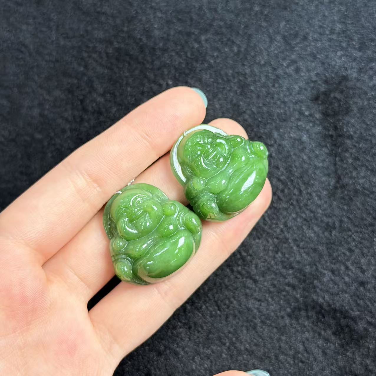 和田玉佛公吊坠-约29×29×9mm-多样性发货- F332-Z老-A1196