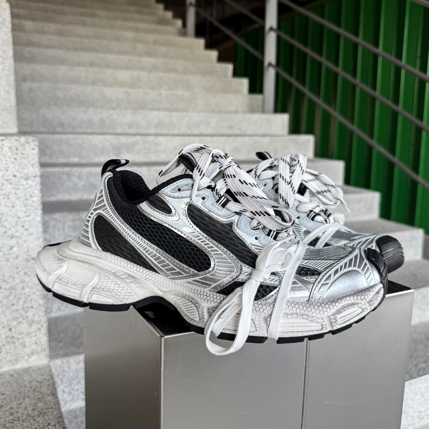 好穿爱穿黑白复古老爹鞋