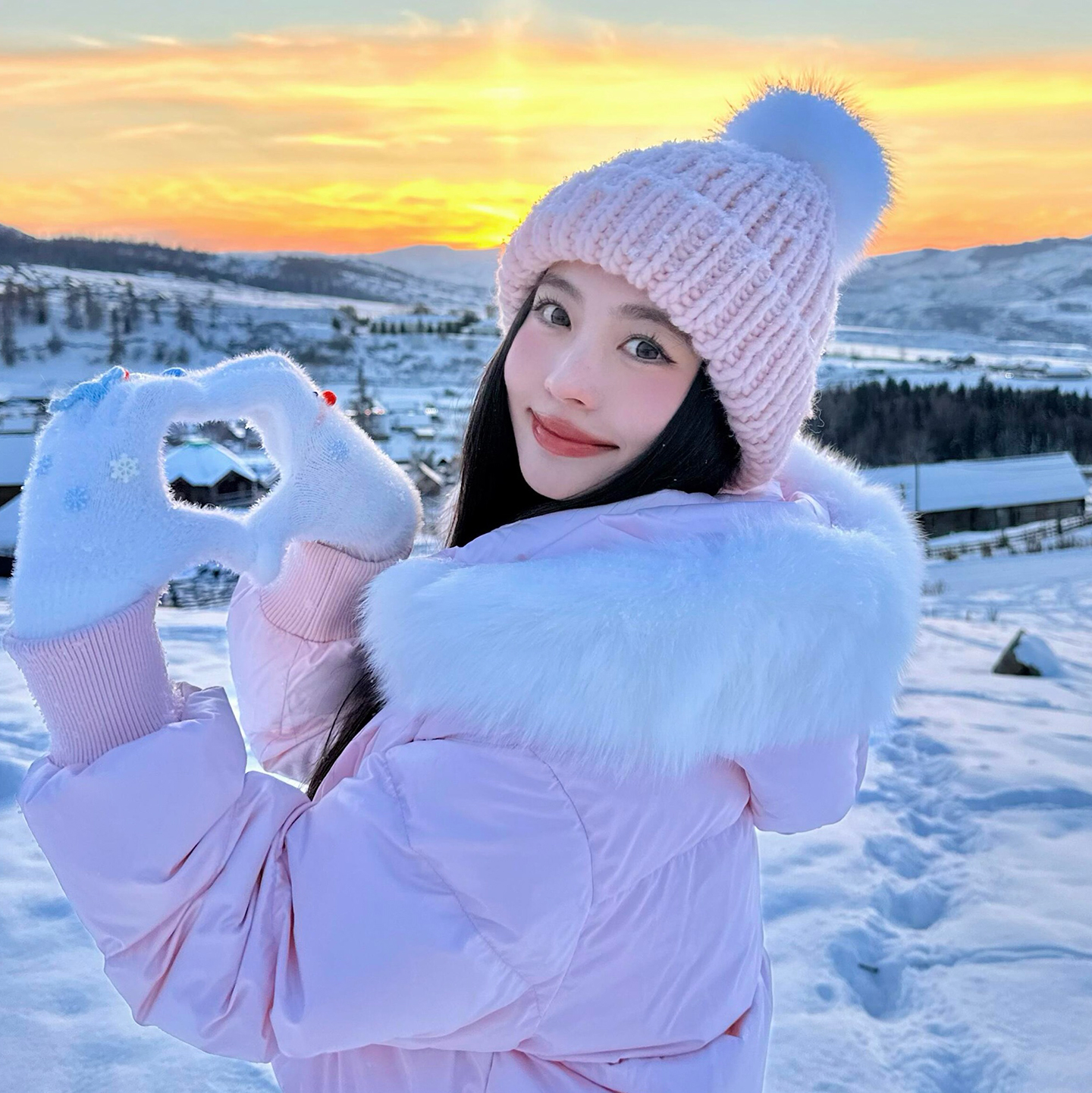 韩系氛围感加粗毛球针织帽子女冬季大头围保暖护耳毛线帽套头帽子