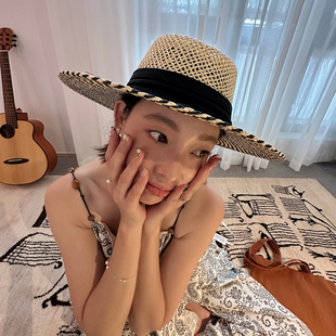 法式 海边度假防晒遮阳帽礼帽 老钱风拼色草编平顶草帽女2025新款