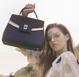 voyagetime微缇撞色锁扣拼接女式手提包出勤商务款大容量斜挎包