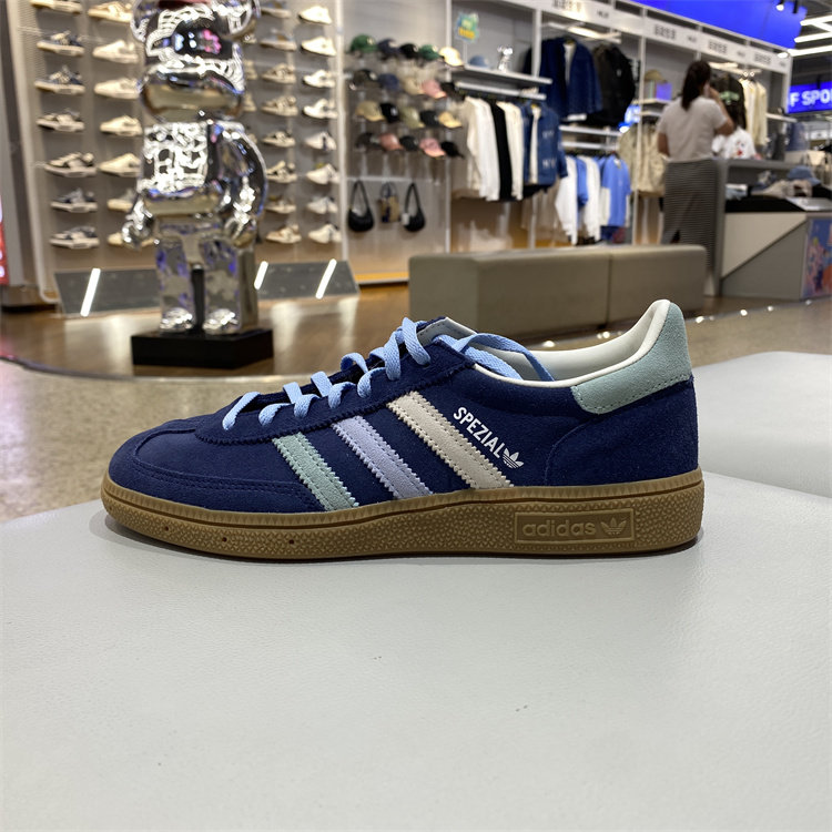 阿迪达斯三叶草秋季女子翻毛皮低帮运动休闲板鞋T头德训鞋 IG1967,运动鞋new,运动休闲鞋,淘宝优惠券,粉丝福利购,淘宝优惠卷