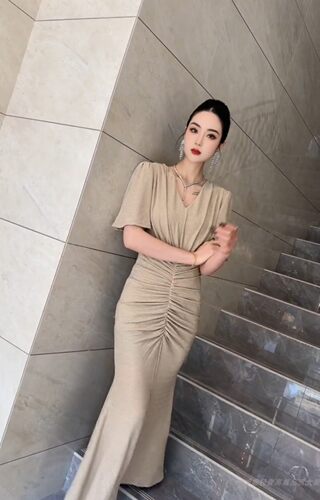 夏季轻奢鱼尾收腰包臀开叉晚礼服