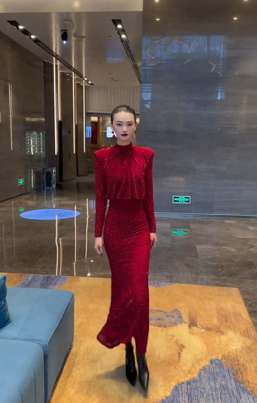 高端名嫒气质女装连衣裙圆领褶皱鱼尾礼服修身显瘦包臀优雅长裙潮