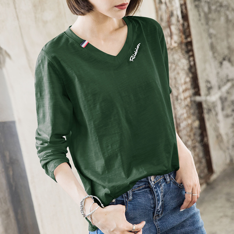 秋季女装2019新款刺绣长袖女打底衫