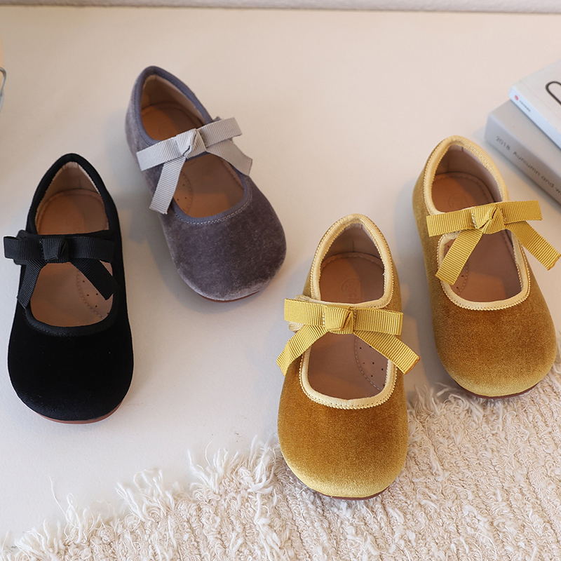 后街小猪防滑软底宝宝鞋