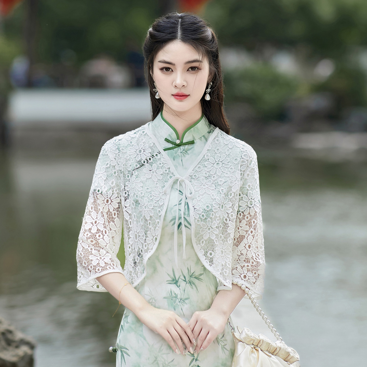2025新款蕾丝镂空旗袍披肩新娘婚纱礼服裙子外搭小外套春秋夏季薄