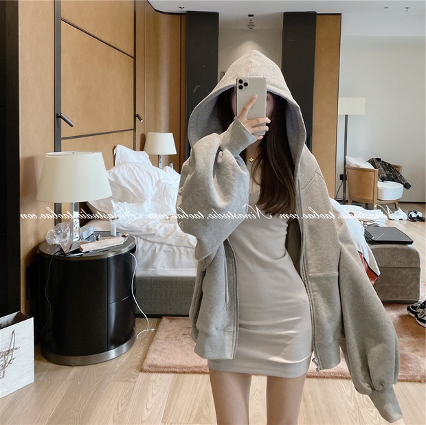 【清仓五折】NINASTUDIO 休闲风 蝙蝠袖 大帽子卫衣外套