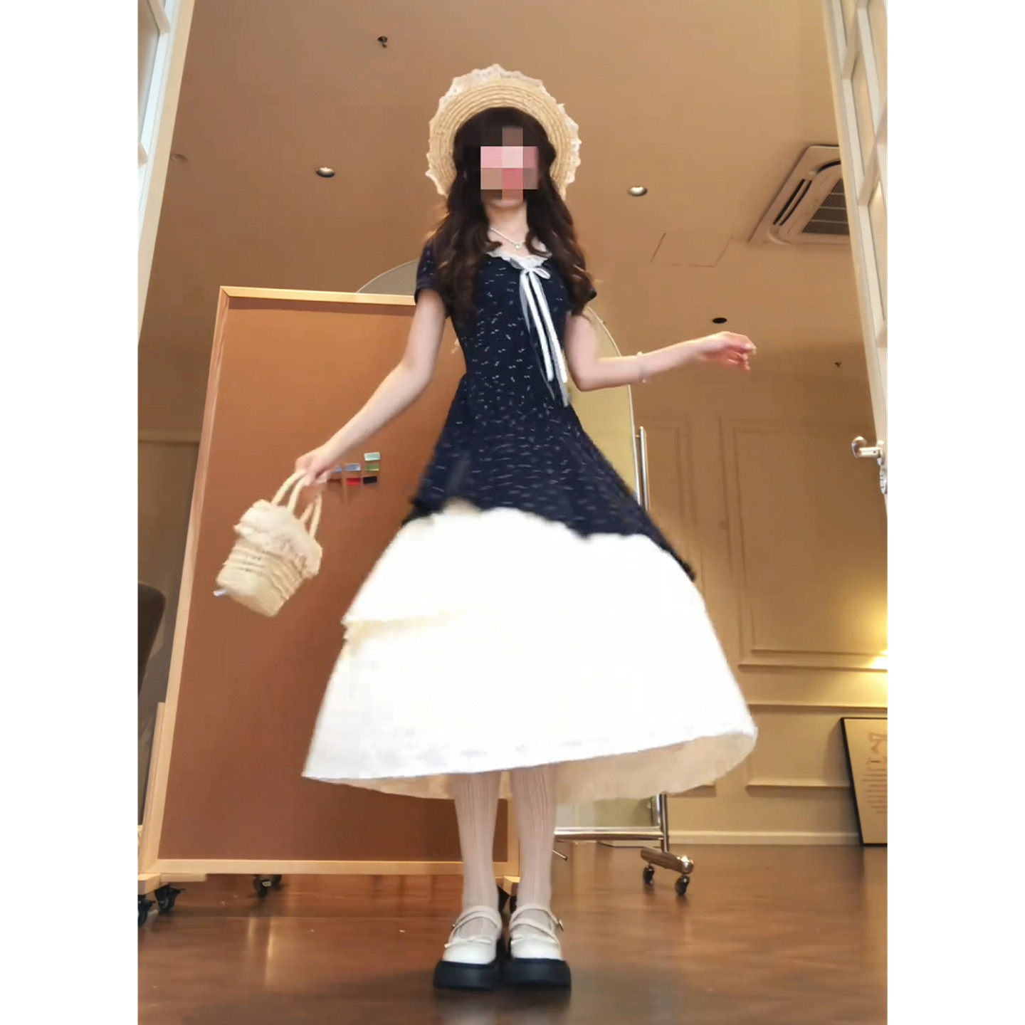 绝美漂亮蓝色碎花吊带连衣裙子女装夏季2026新款漂亮一整套装
