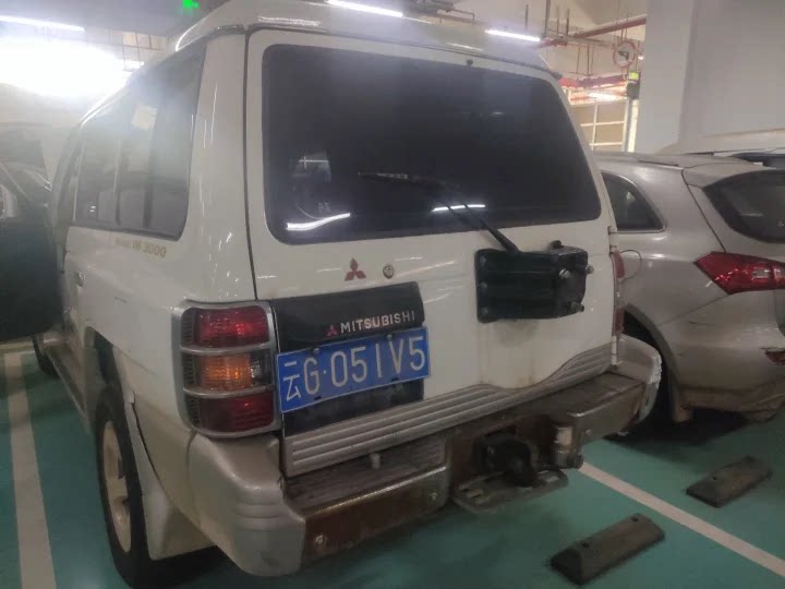 3月22日红河云G051V5牌号猎豹牌小型越野客车、云GA763M牌号五菱宏光牌小型面包车网络拍卖公告