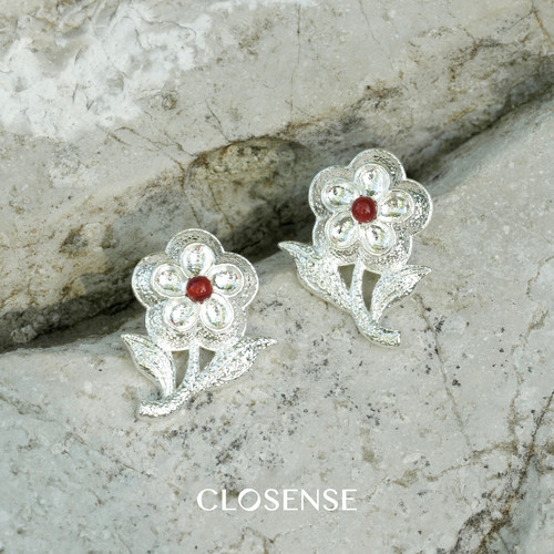 CLOSENSE银色红玛瑙小花耳钉耳夹